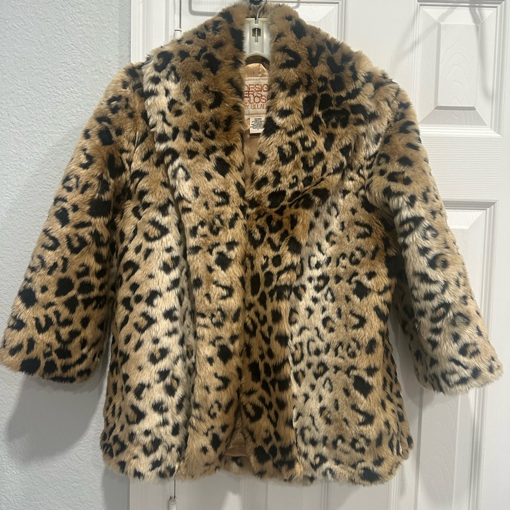 Designer’s Closet by Billabong, Faux Fur Leopard Print Coat, Small